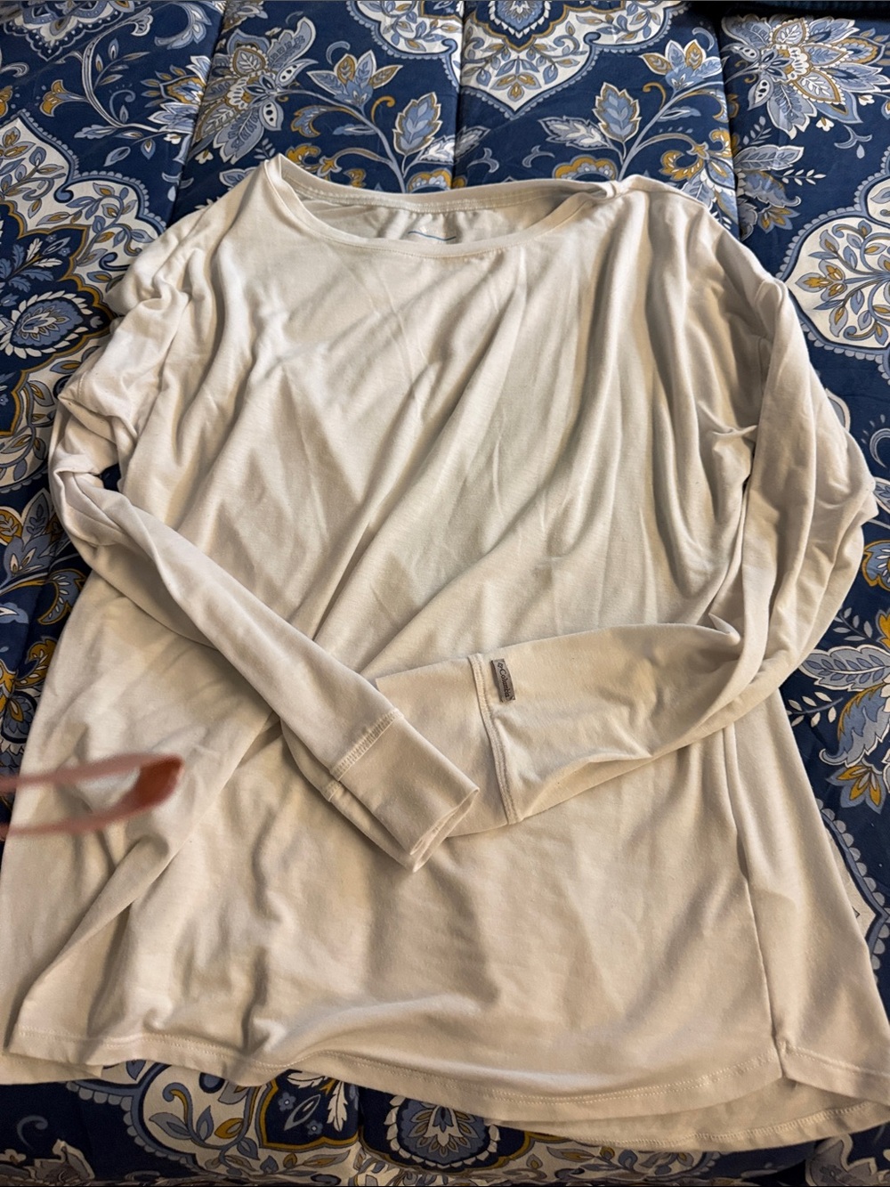 Columbia Cream Long sleeve Crew Neck Tee